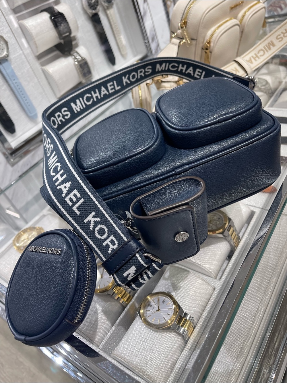 Michael Kors JST Leather Md Pocket Xbody Crossbody Bag with Case Apple Airpods - Picture 15 of 16
